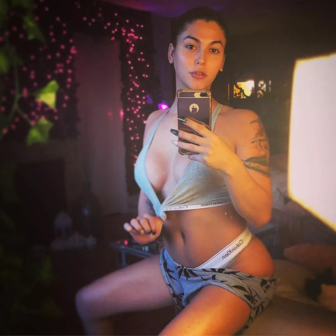 Shemale hot pic