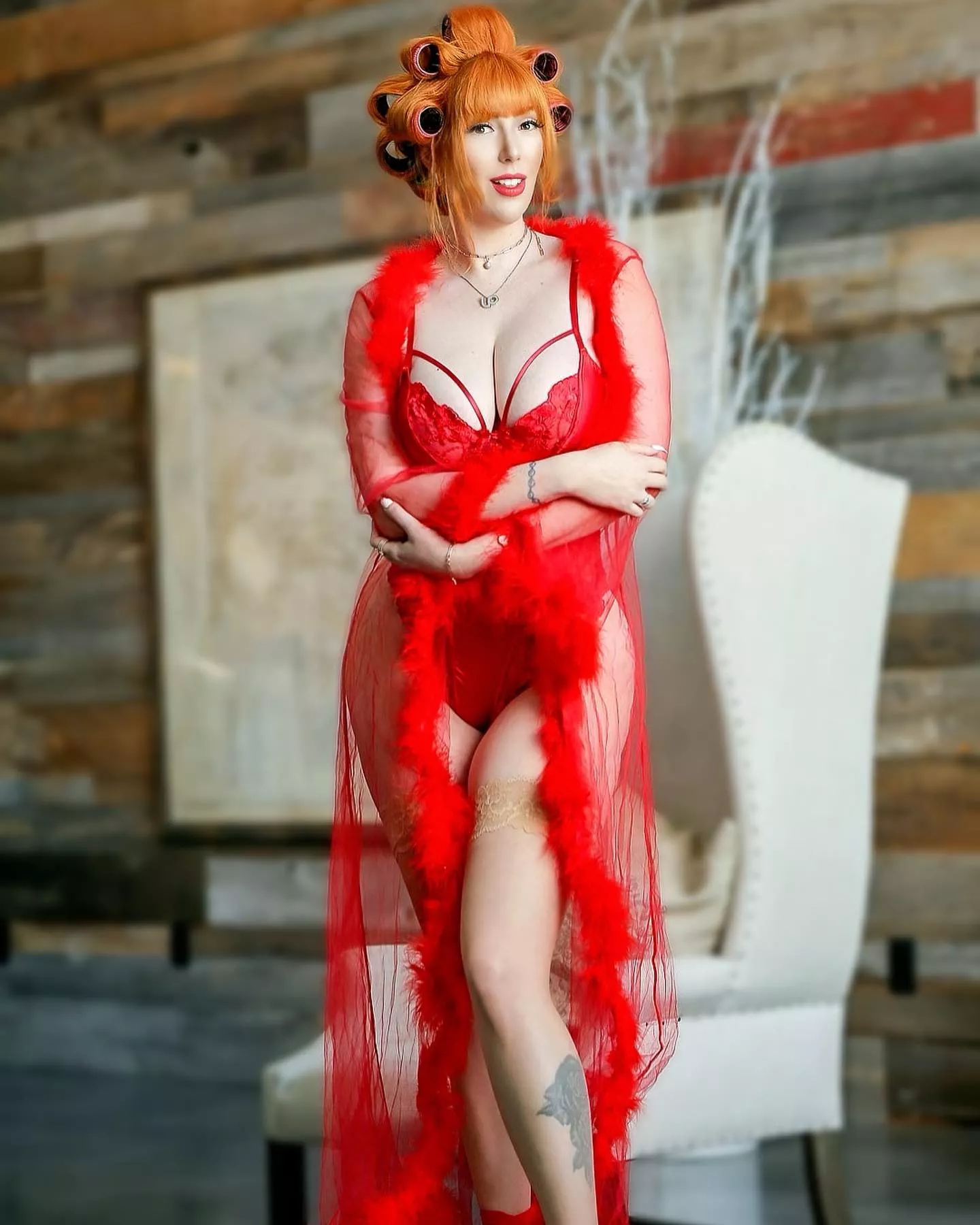 She's too hot !!!!