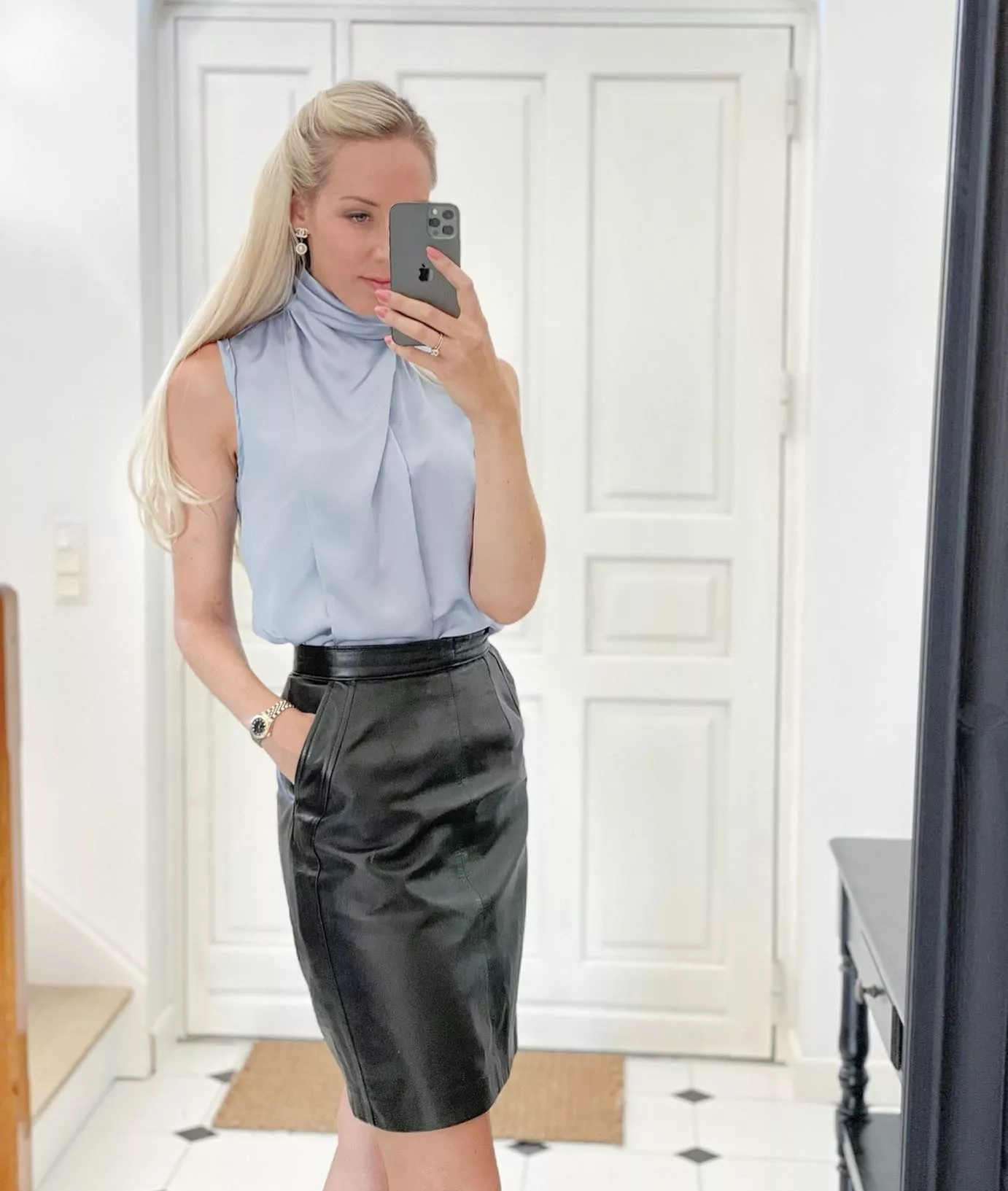 Shiny Mirror Selfie