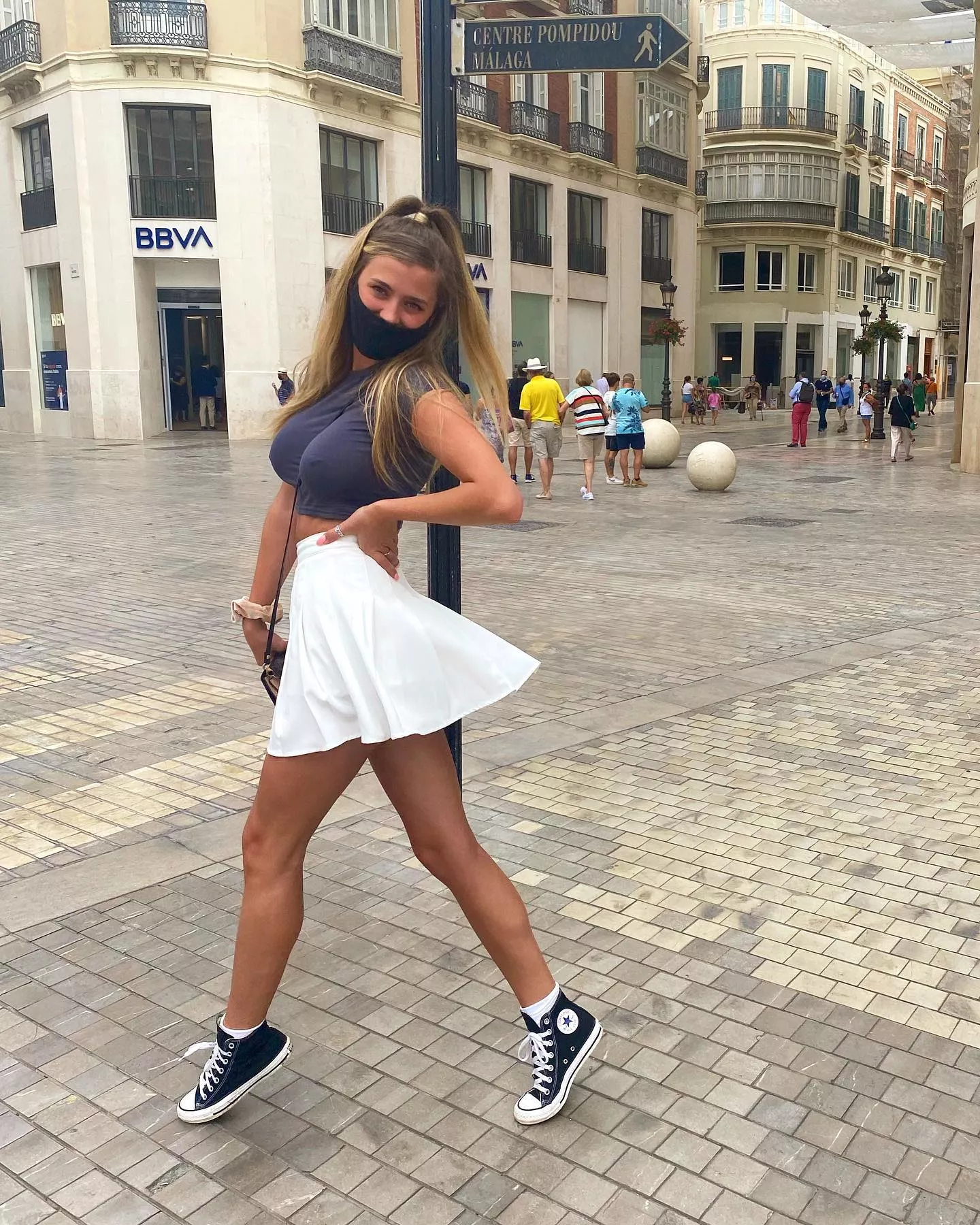 Short clothing