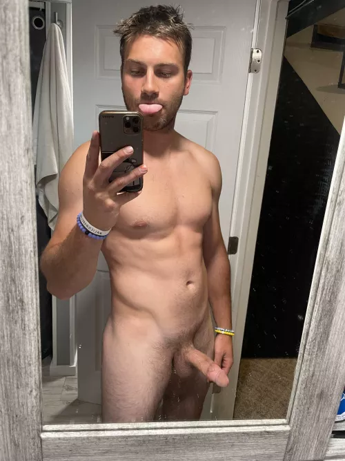 Should clean this mirror hehe