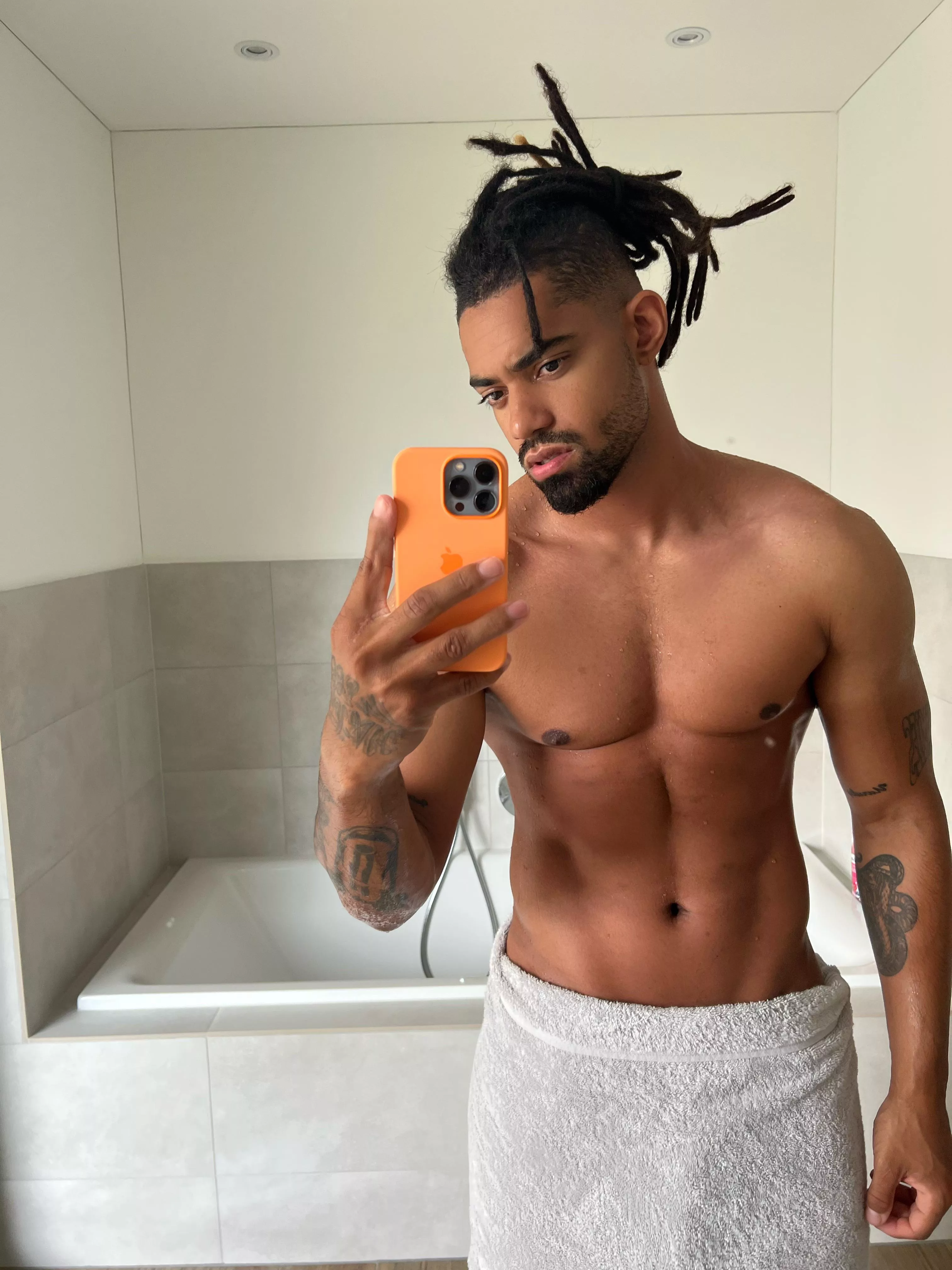 Should I Drop The Towel?😈😏