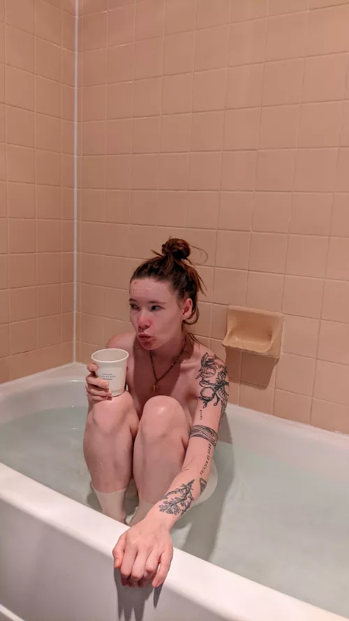 shower turned bath?? 🤷🏼‍♀️💦