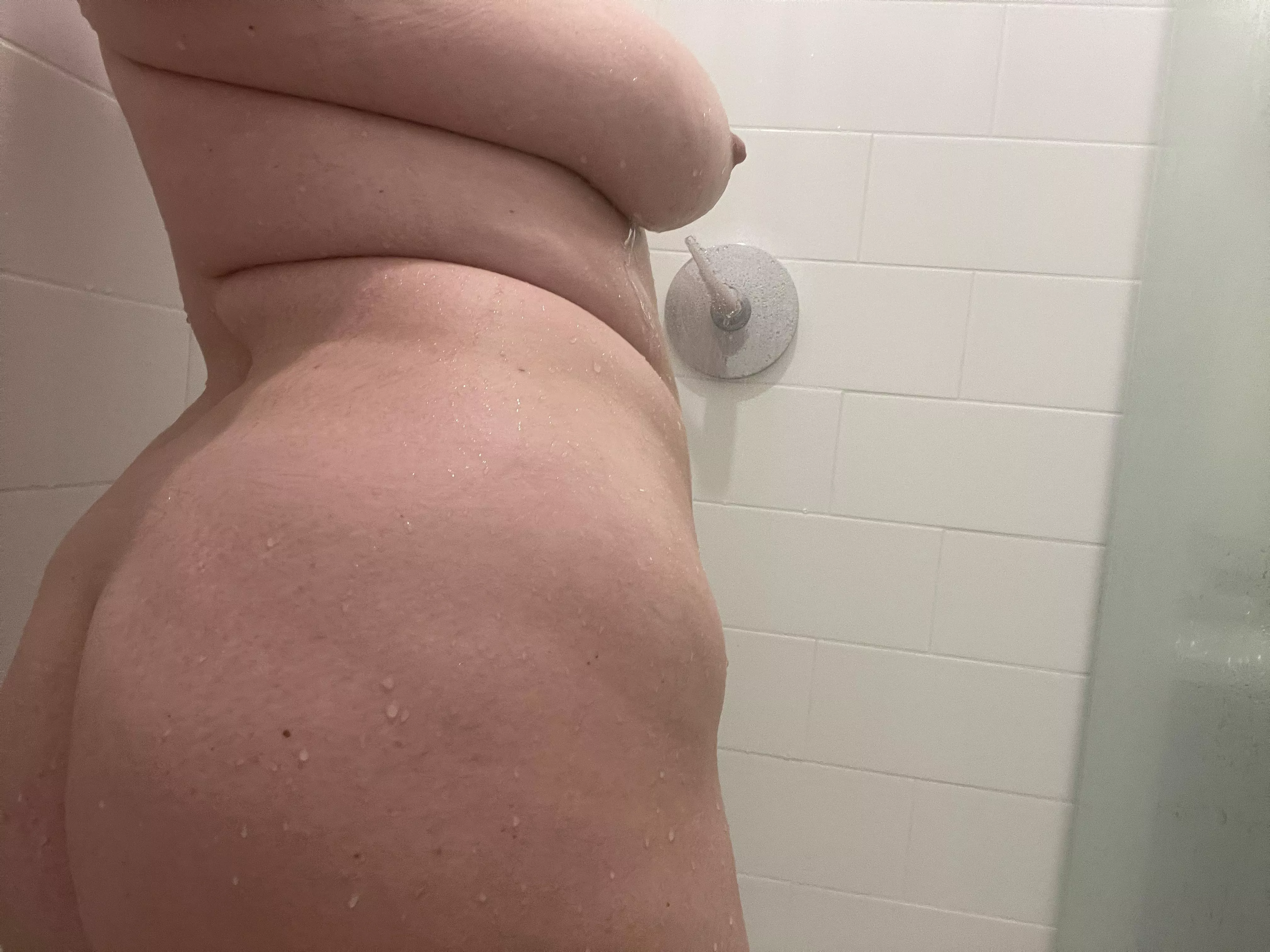 Showering my curvy body