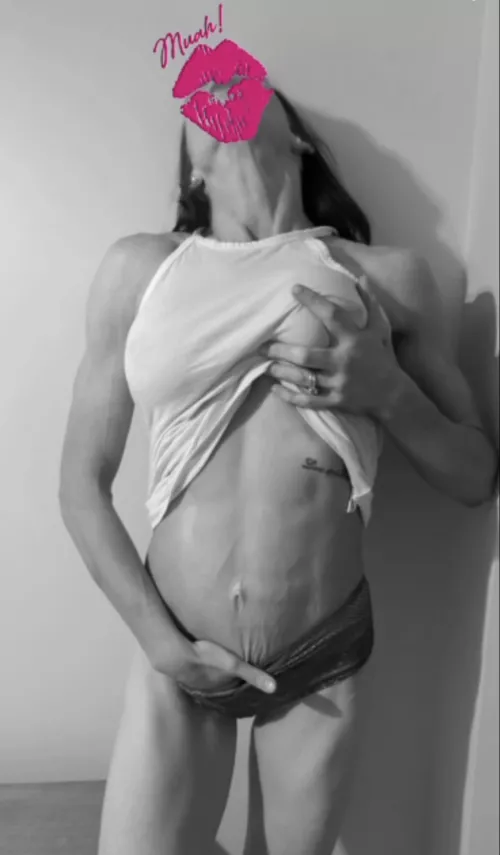 shredded abs, wet pussy