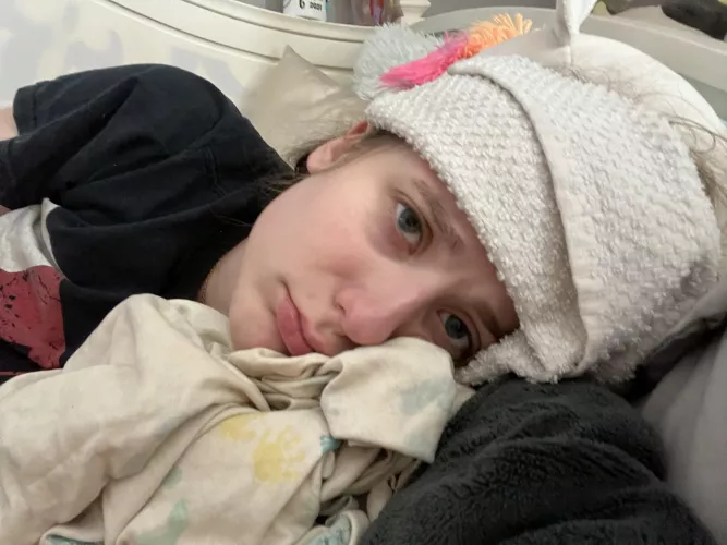 Sick baby 🥺 between having a cold, a migraine, and being on my ladies days I’m just not feeling it. I have a cold washcloth on my head, my favorite TV show, and of course my Blankie ❤️