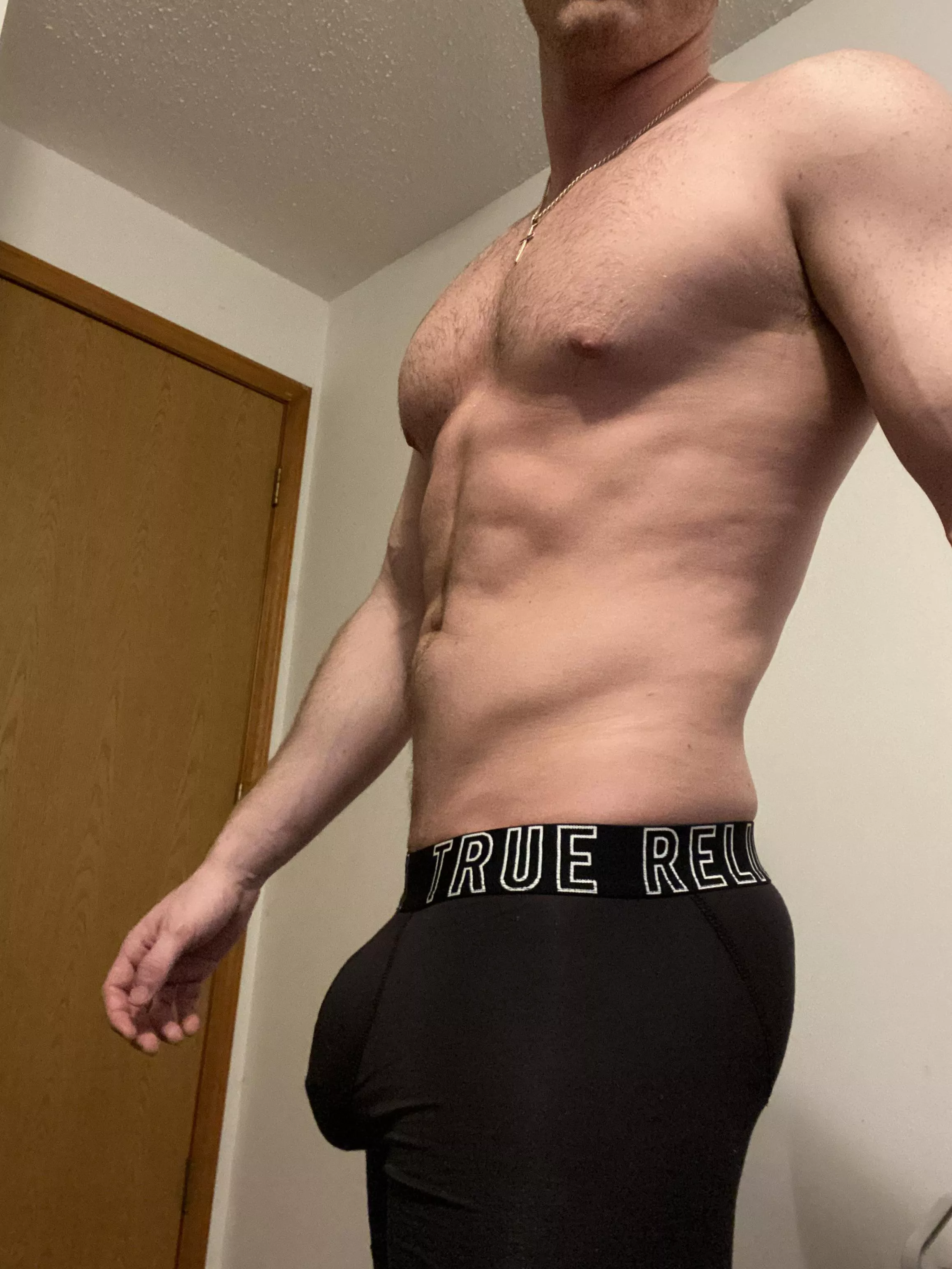 Silk boxers always get a lil extra bulge out of me 😈