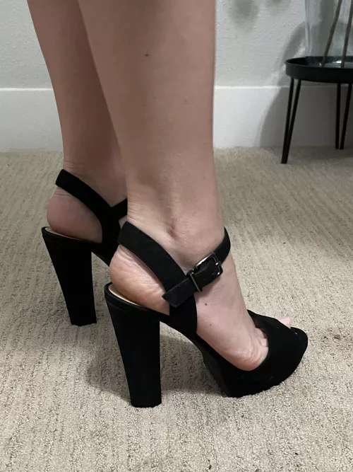 Simple and black 💕