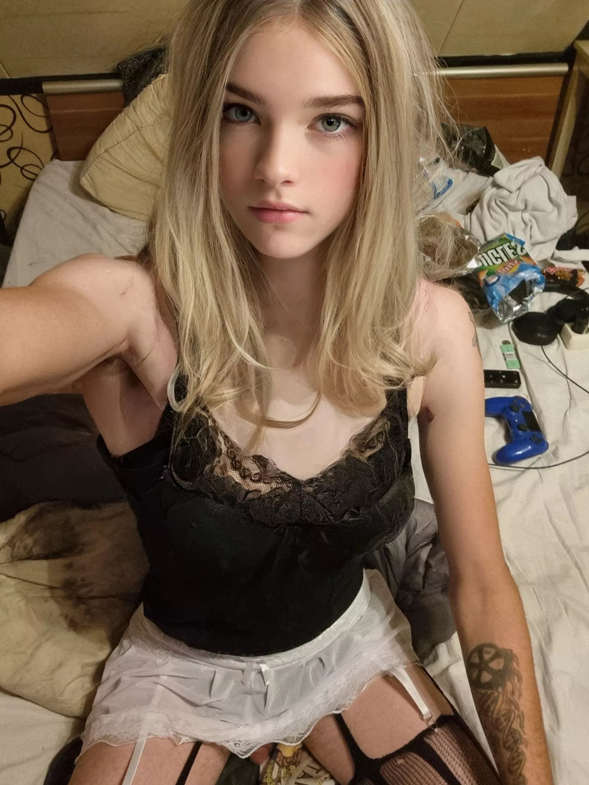 Sissy hungry for girlcock wants to be topped bad