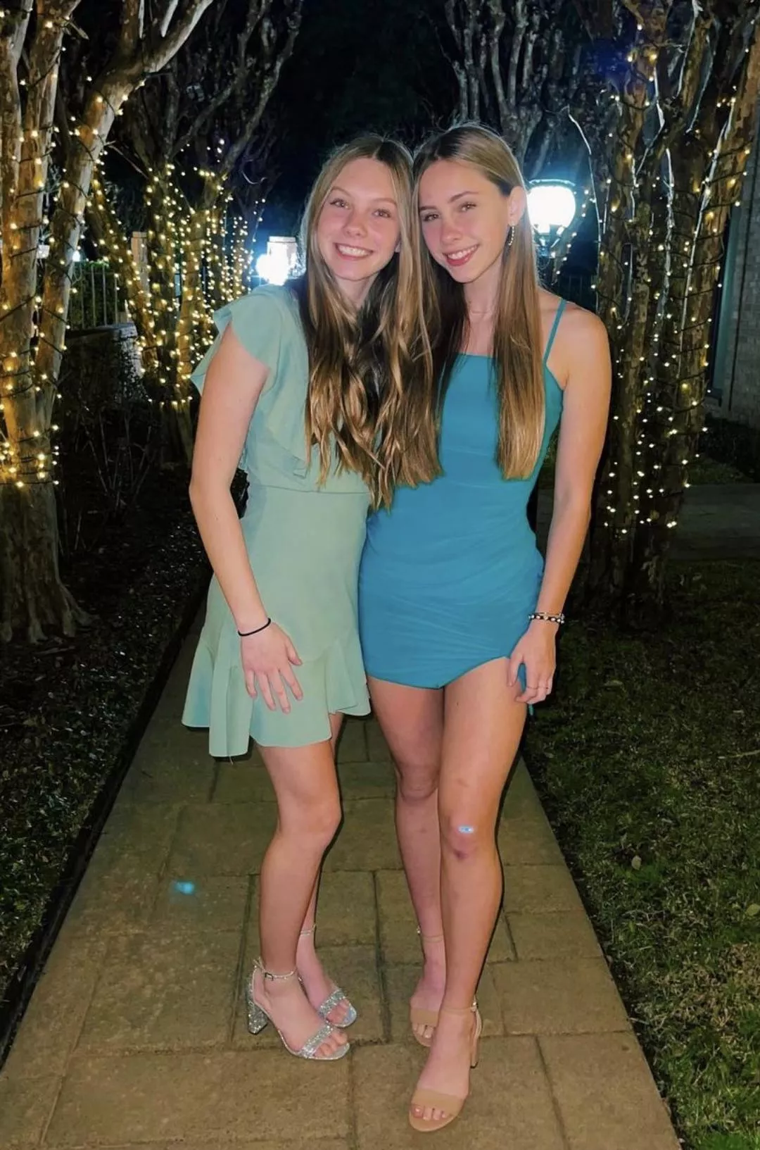 Sisters [2]