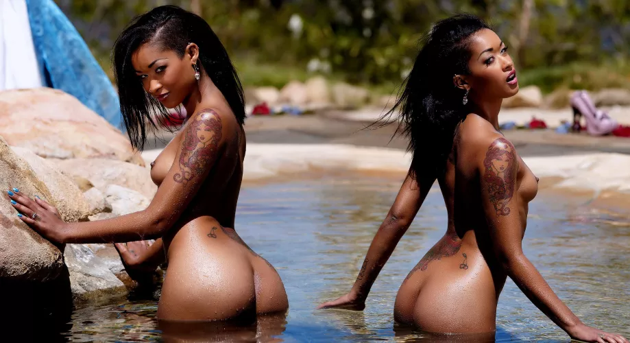 Skin Diamond in the water