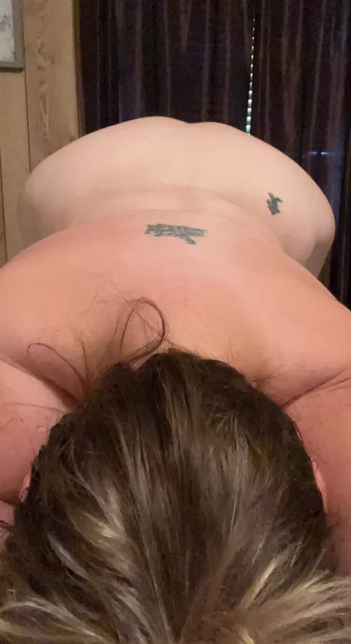 Smack it while your back there 👋🏼