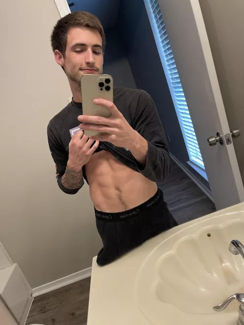 So fucking hornnyyyyyy😅😩