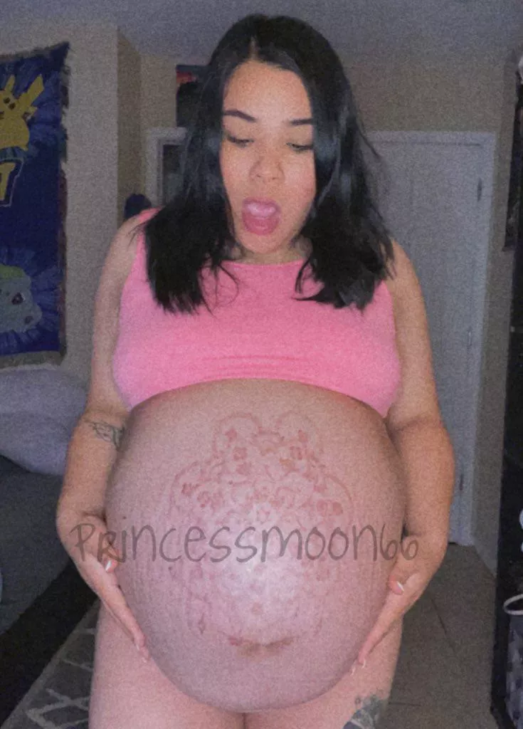 So huge 🤰🏻