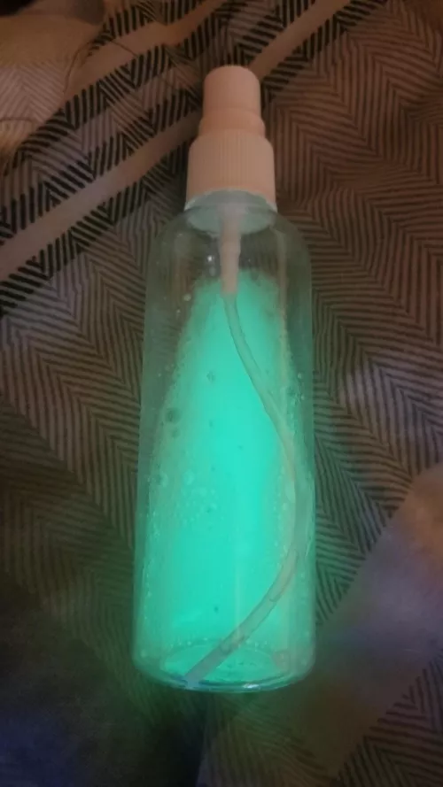 so I made a long last glow in the dark hairspray, good or bad for ravers?