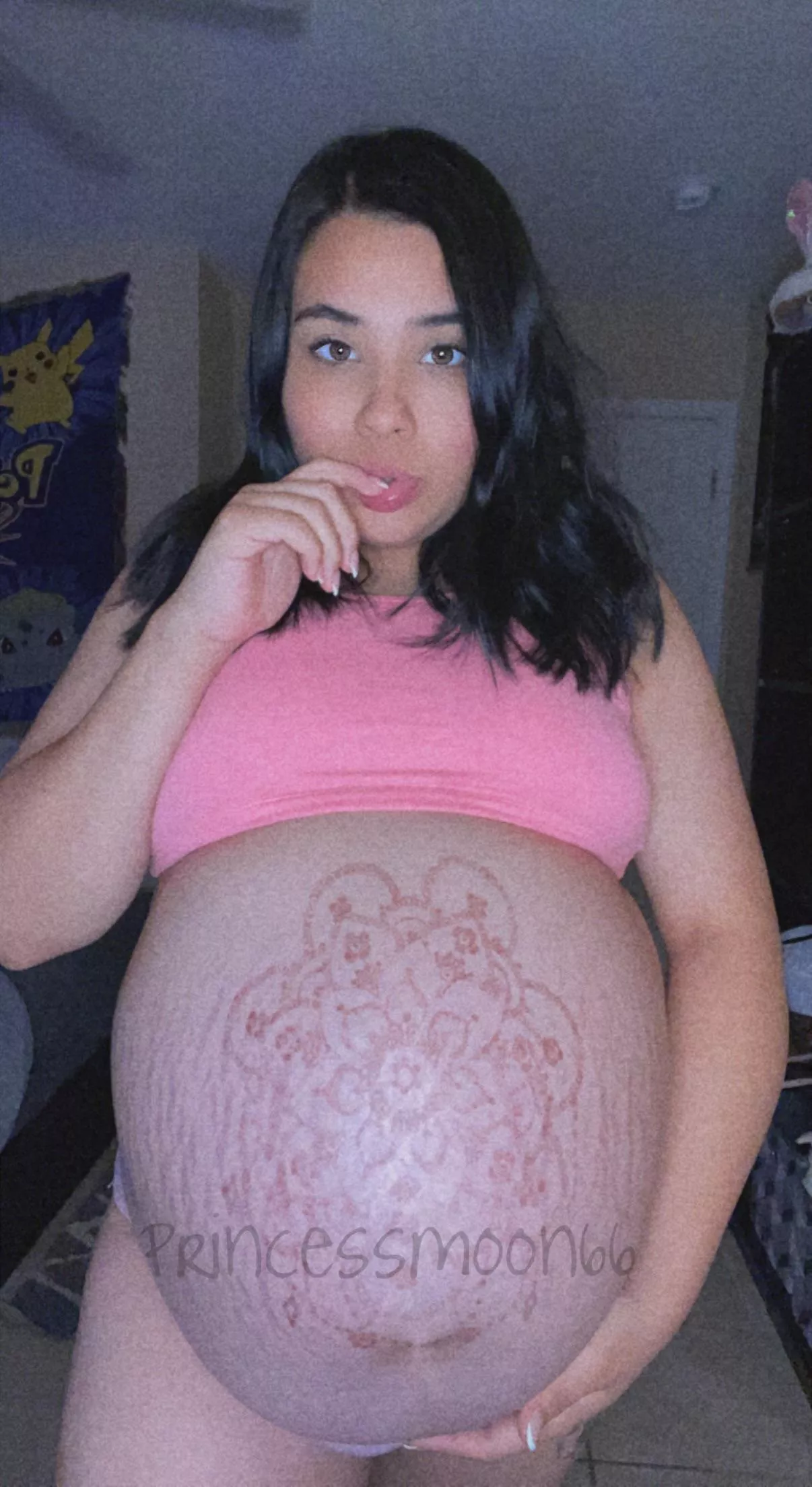 So innocent yet so slutty 🤰🏻
