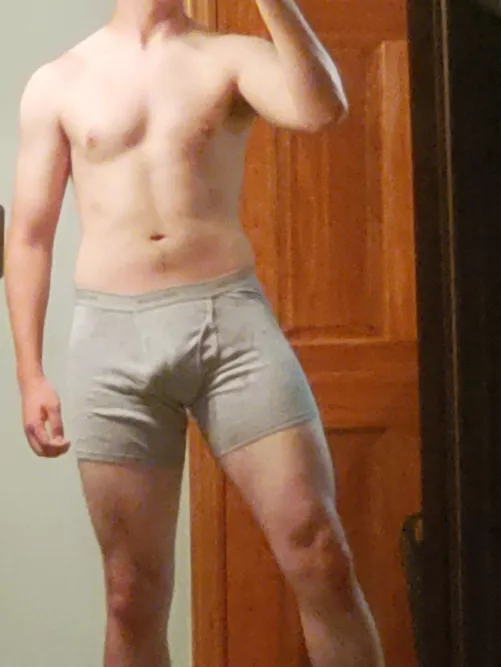 soft bulge. not much but just wanna show off more body progress🙃