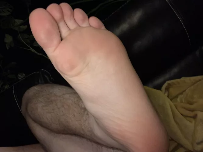 Some people tell me I have pretty feet. Never really explored foot stuff before but my curiosity is growing