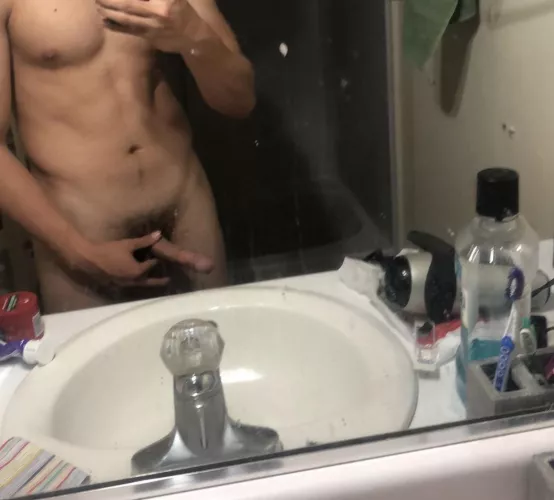Someone help me cum please