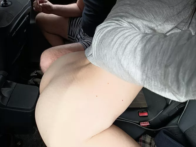 Someone's about to get dicked down in a car 😈