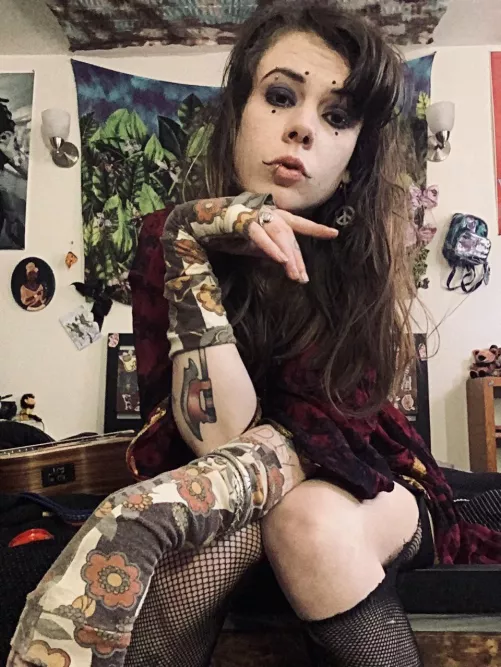 Someone’s been very naughty lately… 👀 it’s clear you’re in need of some Discipline. 😈⛓👠 [domme]