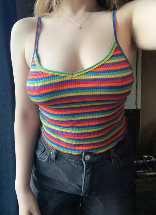 Something about braless in stripes SERIOUSLY turns me on 🥵