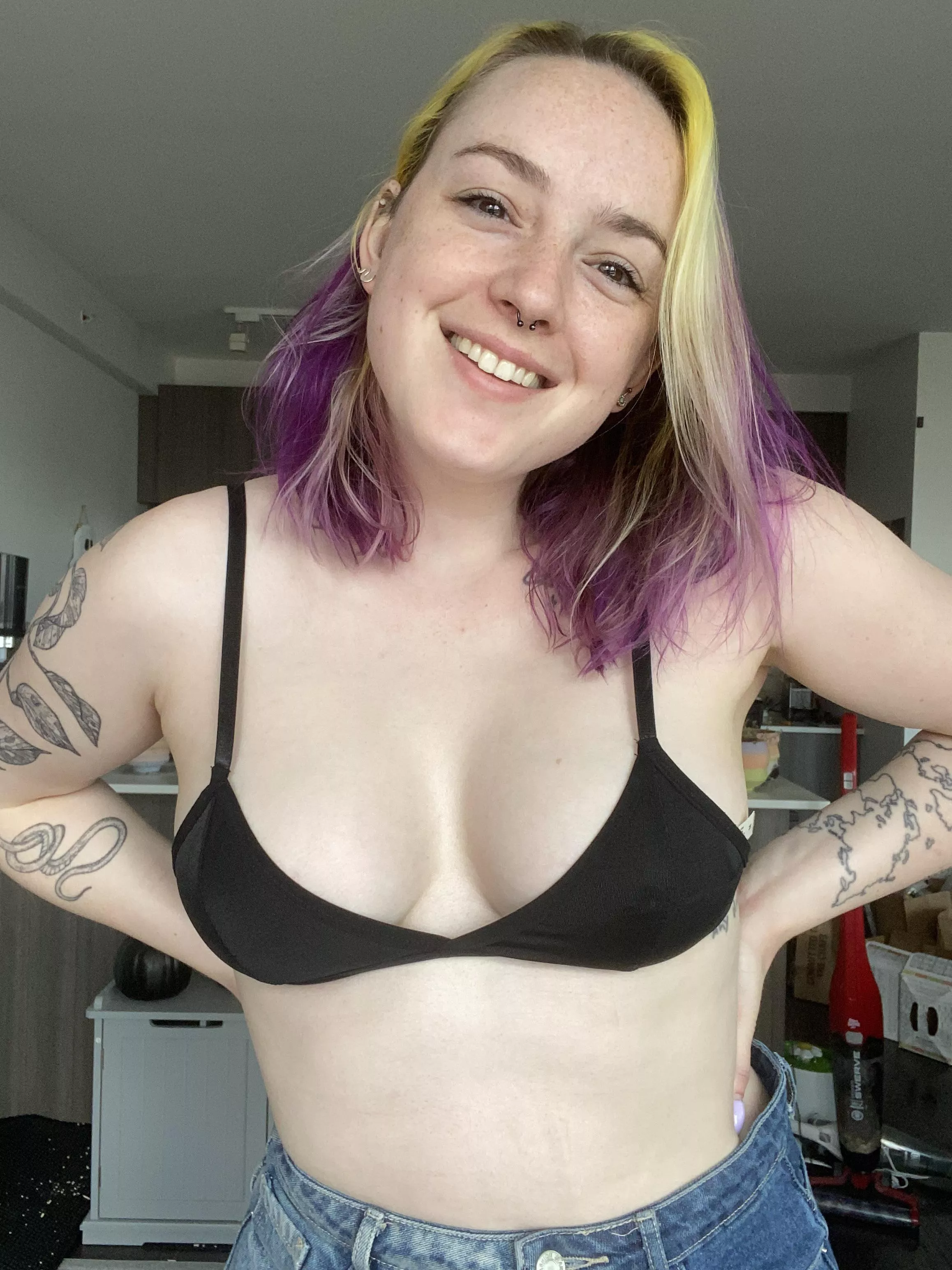 Sometimes no-makeup selfies are the cutest 😋