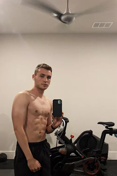 Sometimes self care looks like taking pics like these🤠