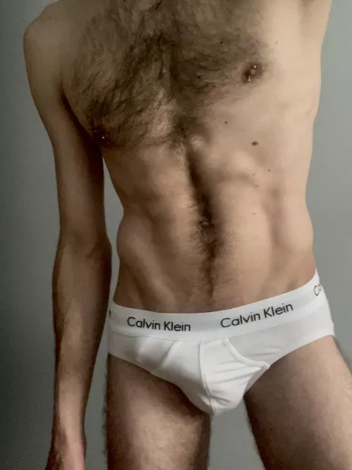 👅 speedo season is right around the corner ;)