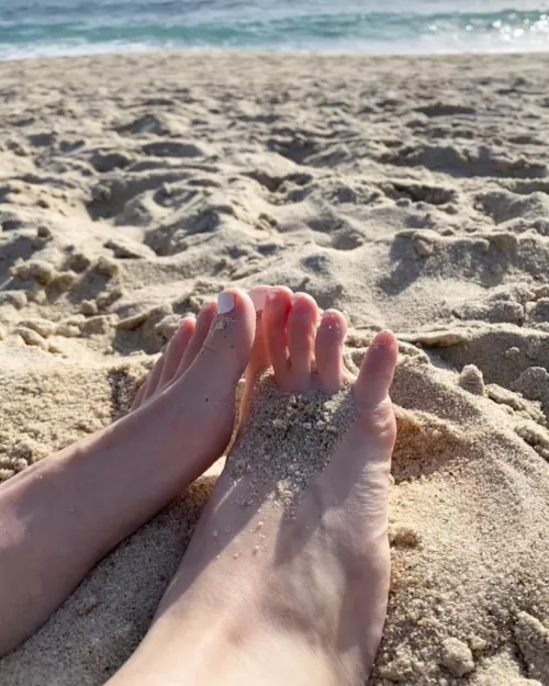 Spread em Sunday 🦶🏻🌊🥵