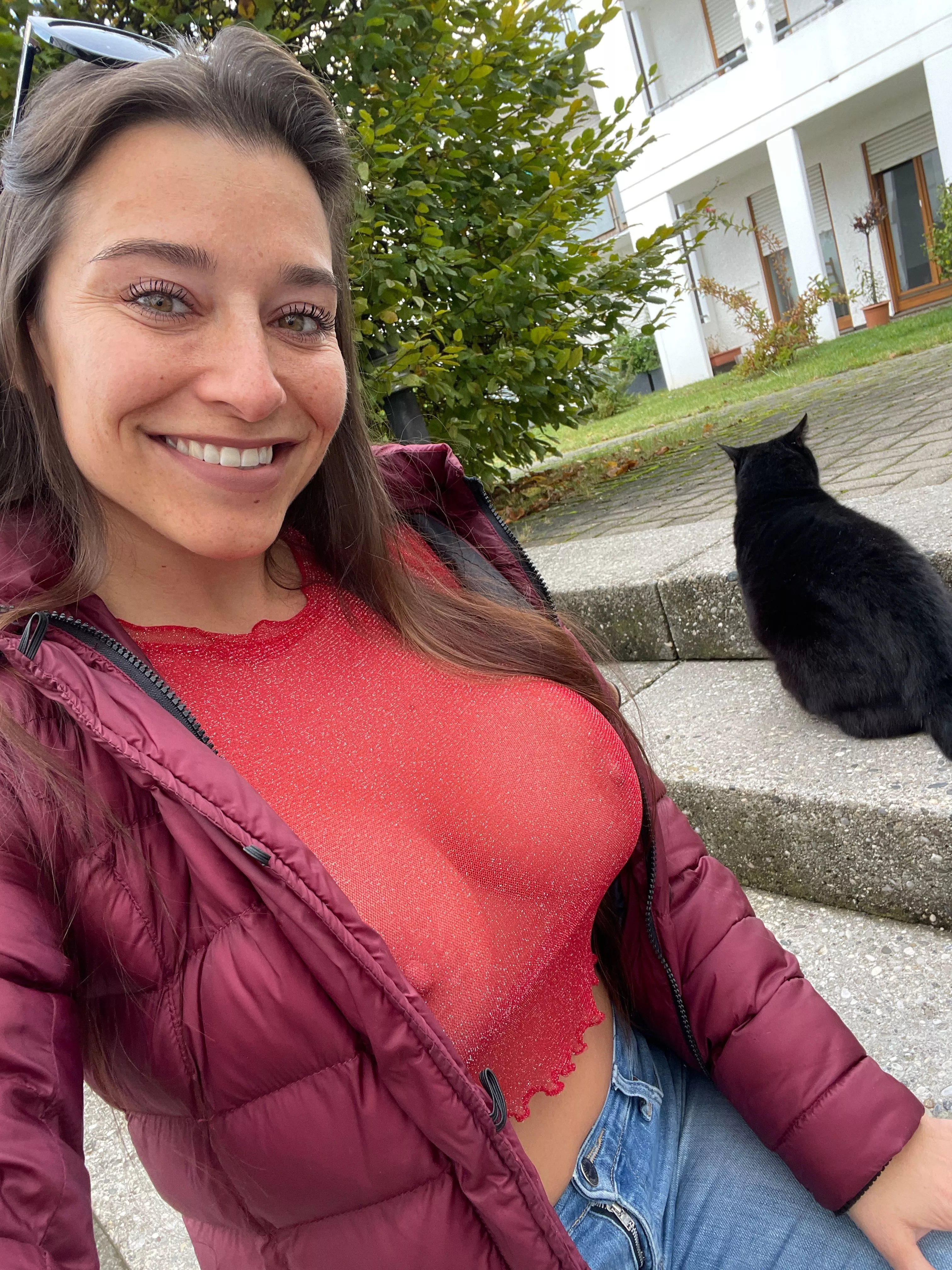 stacked with a fluffy pussy 🤭
