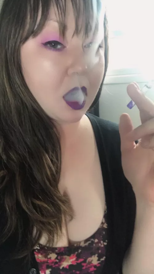 Staining a white filter with purple lipstick 💜