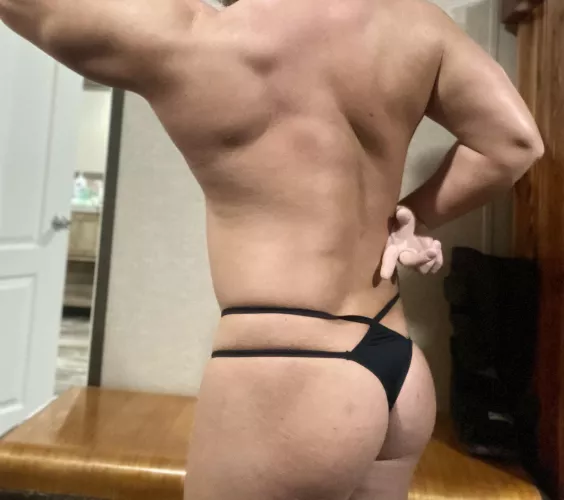 Strappy thong! Like?