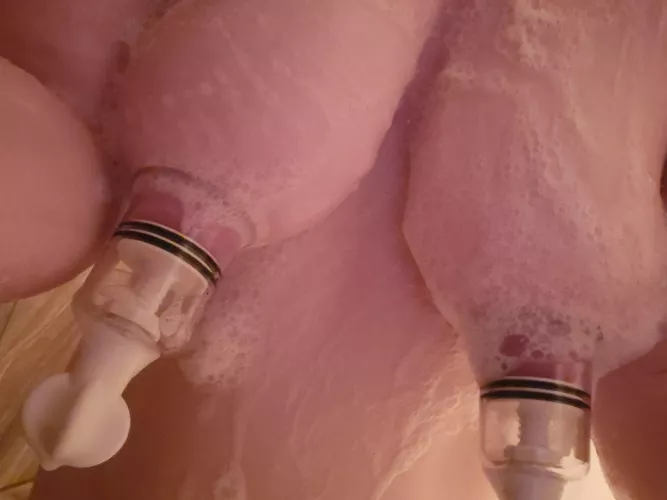 suddsie and sucked 🛁