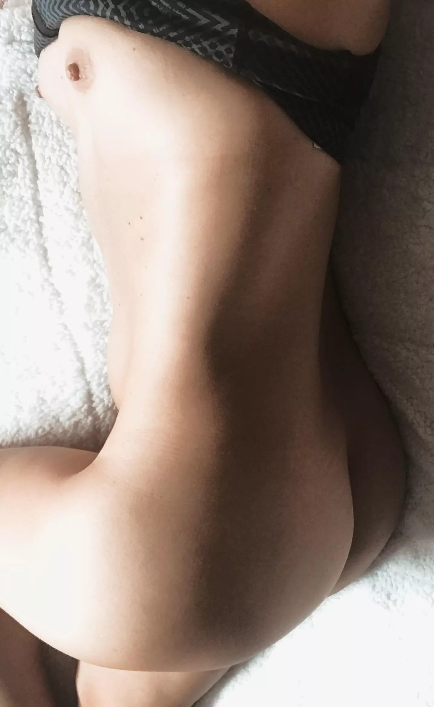 Sun kissed [STBA]