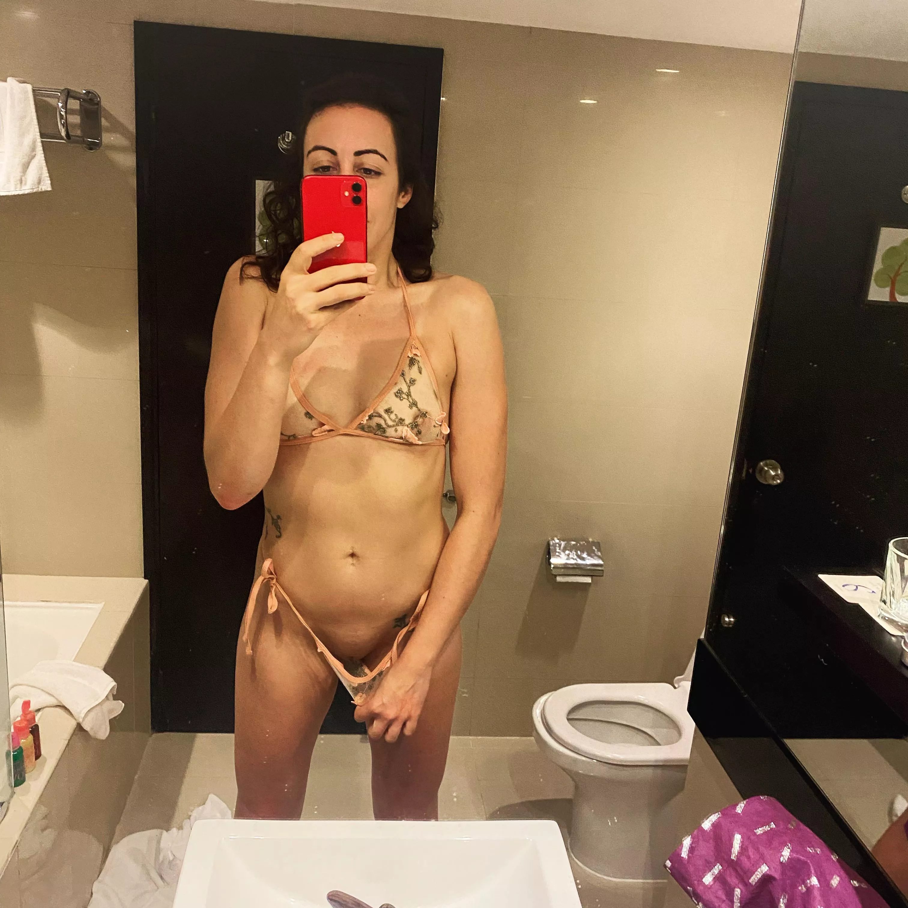 Sur[F]er bod 🏄‍♀️