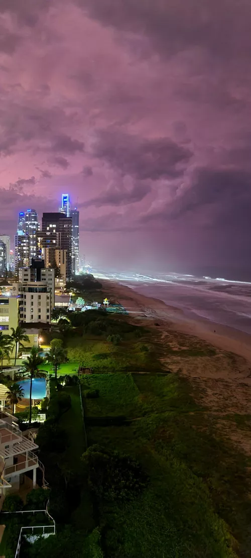 Surfers Paradise, Queensland Australia, Stormy evening (OC)