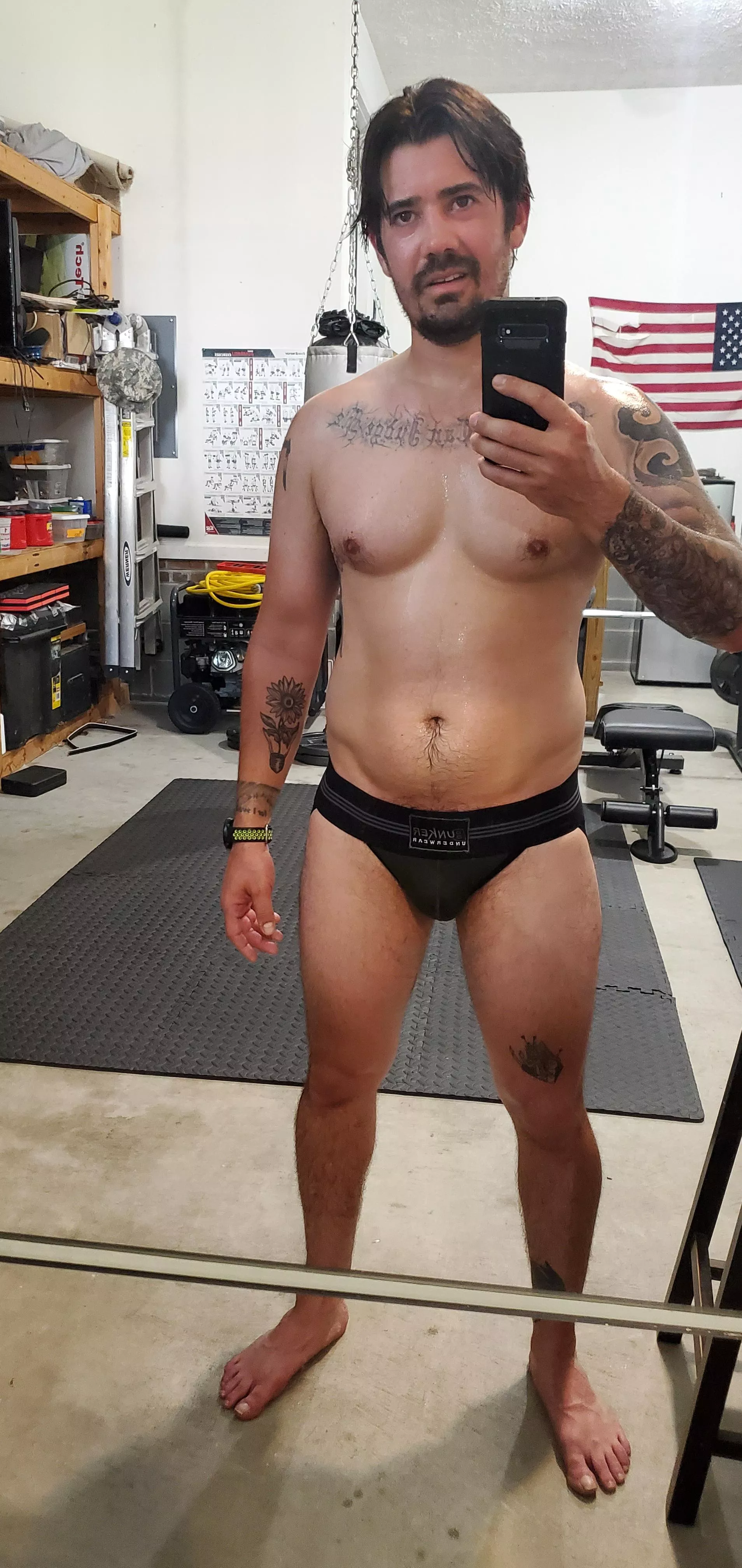 sweaty bulge😜
