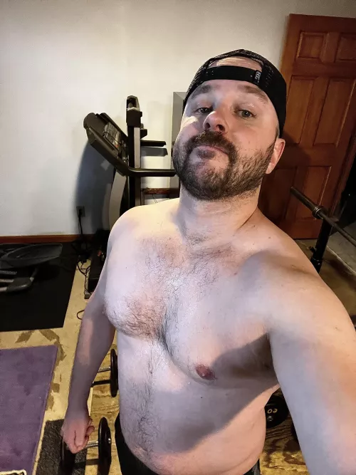 Sweaty wet 💦 chest hair during my workout