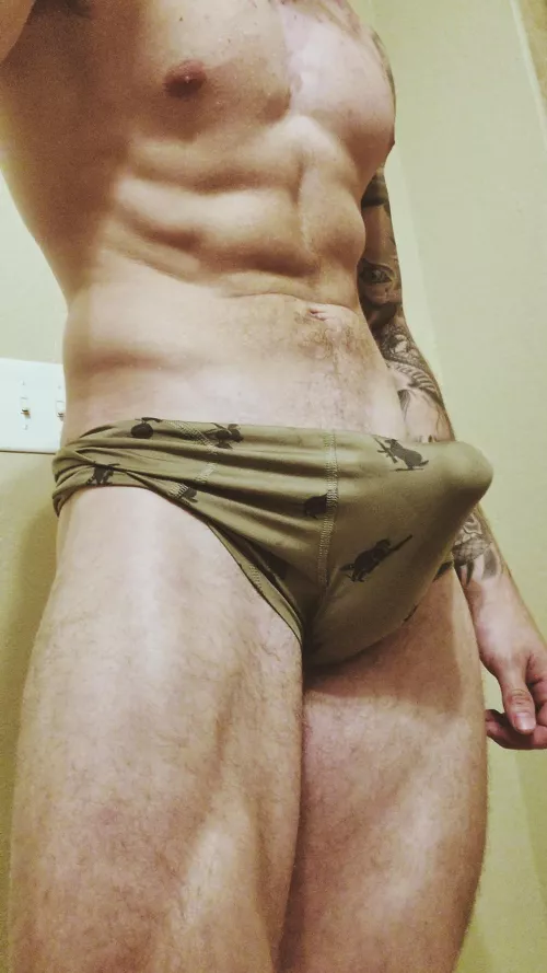 Sweaty workout bulge