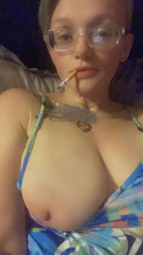 Sweet dreams, fellas 💋🚬🌙😴