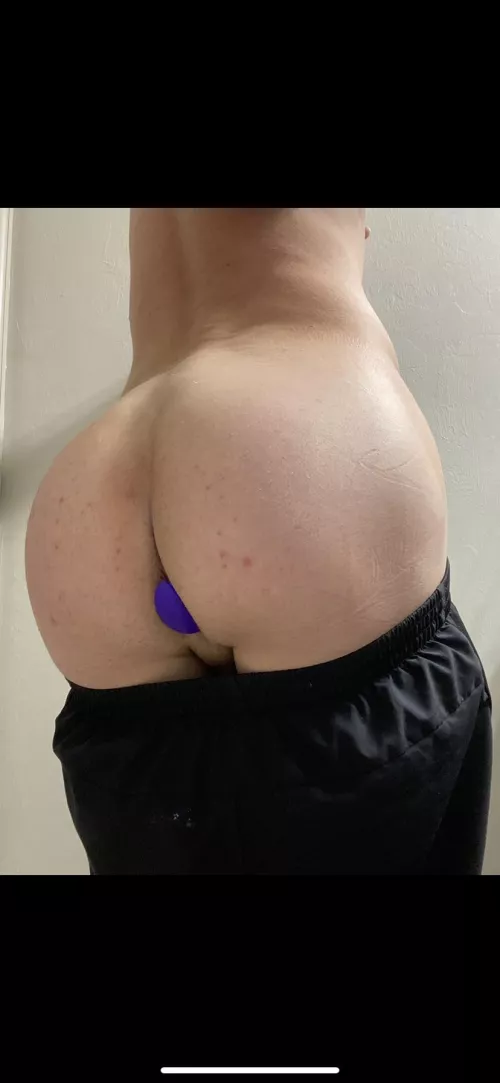 Talked with your gf, she wants to watch you cream pie me