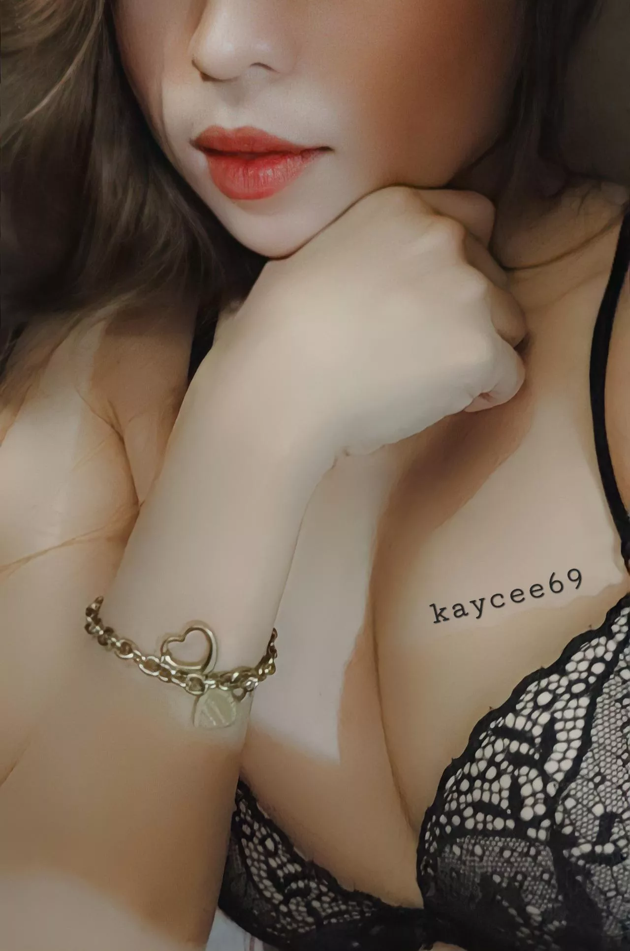 Taste my lips 💋💋 (f)