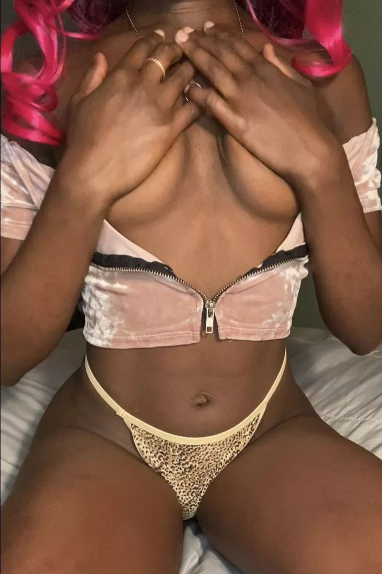 Team no bra
