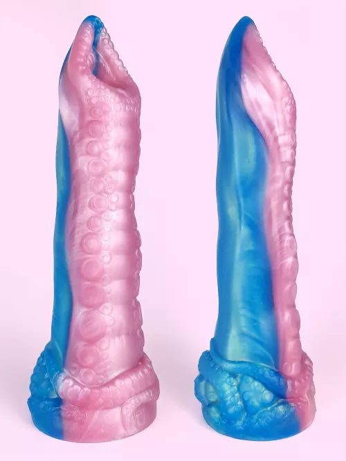 Tentacle Ovipositor with a custom pour ❤️