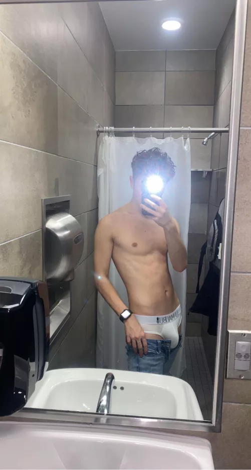 that magic in your pants? it's making me blush 🙊 😏