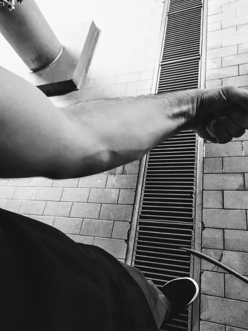 the forearms are the sole beneficiary to the job