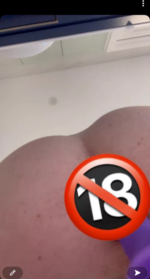 The Girlfriend went away so I used her dildo and but plug to try anal pleasure for the first time Kik-skippy0055