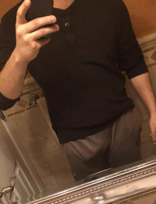 The grey sweatpants bulge is the best bulge