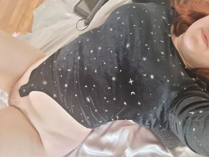 The hair is a wig so I hope you still like my brunette bush🥰